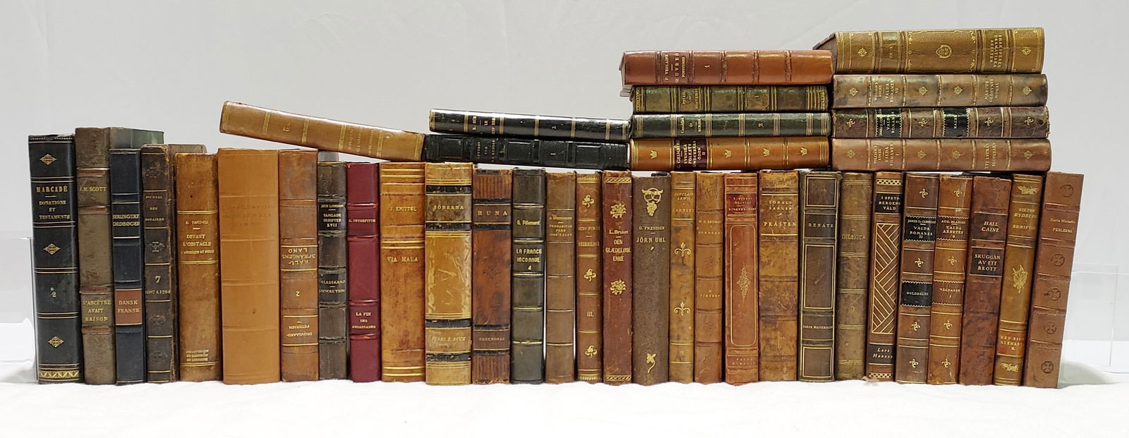 COLLECTION ANTIQUE FOREIGN LEATHER BOUND BOOKS (1 of 11)