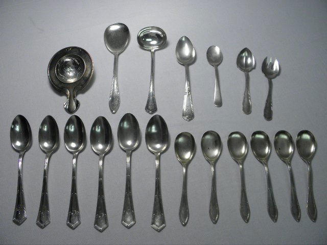ASSORTED GERMAN .800 SILVER FLATWARE: 19 PCS - 23.: Lot of assorted German .800 silver flatware. Includes a set of (6) Julius Herz 7" tablespoons (monogrammed), a Julius Herz .800 silver tea strainer, (6) .800 silver boullion spoons with (1) matching 8
