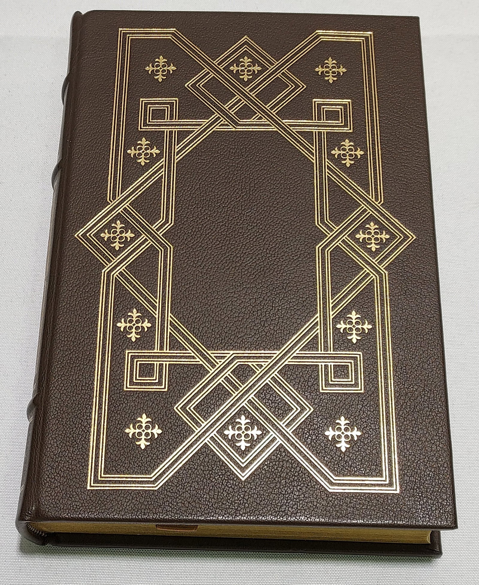 FRANKLIN LIBRARY GEORGE ORWELL, 1984, ANIMAL FARM: A leather bound copy of George Orwell's famous "1984" and "Animal Farm" by The Franklin Library. Limited Edition, 1978. Measures 9.5" tall x 6.5" x 1.5" thick. Condition: good, like new, no damages, s