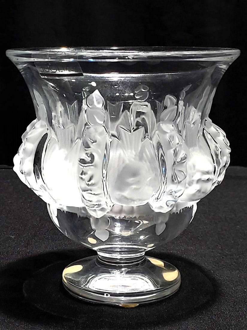 LALIQUE "DAMPIERRE" CRYSTAL VASE 5" (1 of 7)