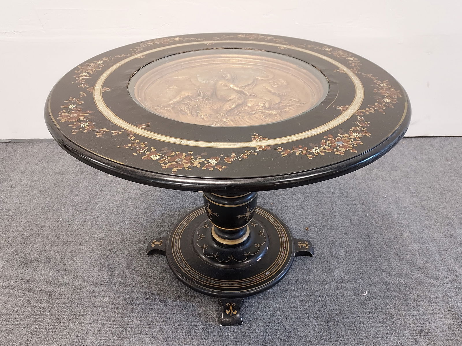 VICTORIAN MOP INLAID BLACK LACQUER SIDE TABLE (1 of 12)