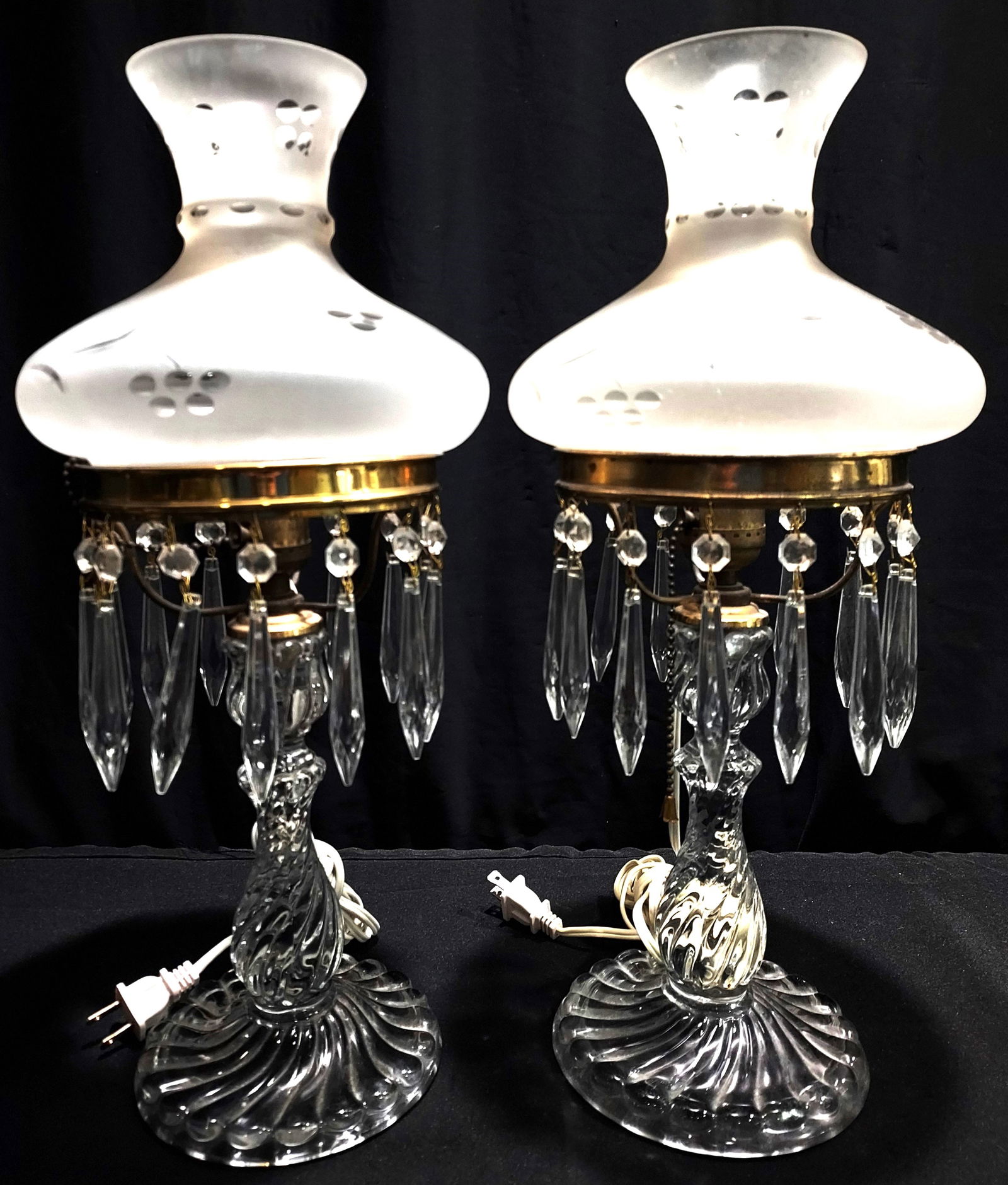 PAIR BACCARAT STYLE CRYSTAL BOUDOIR / PARLOR LAMPS (1 of 12)