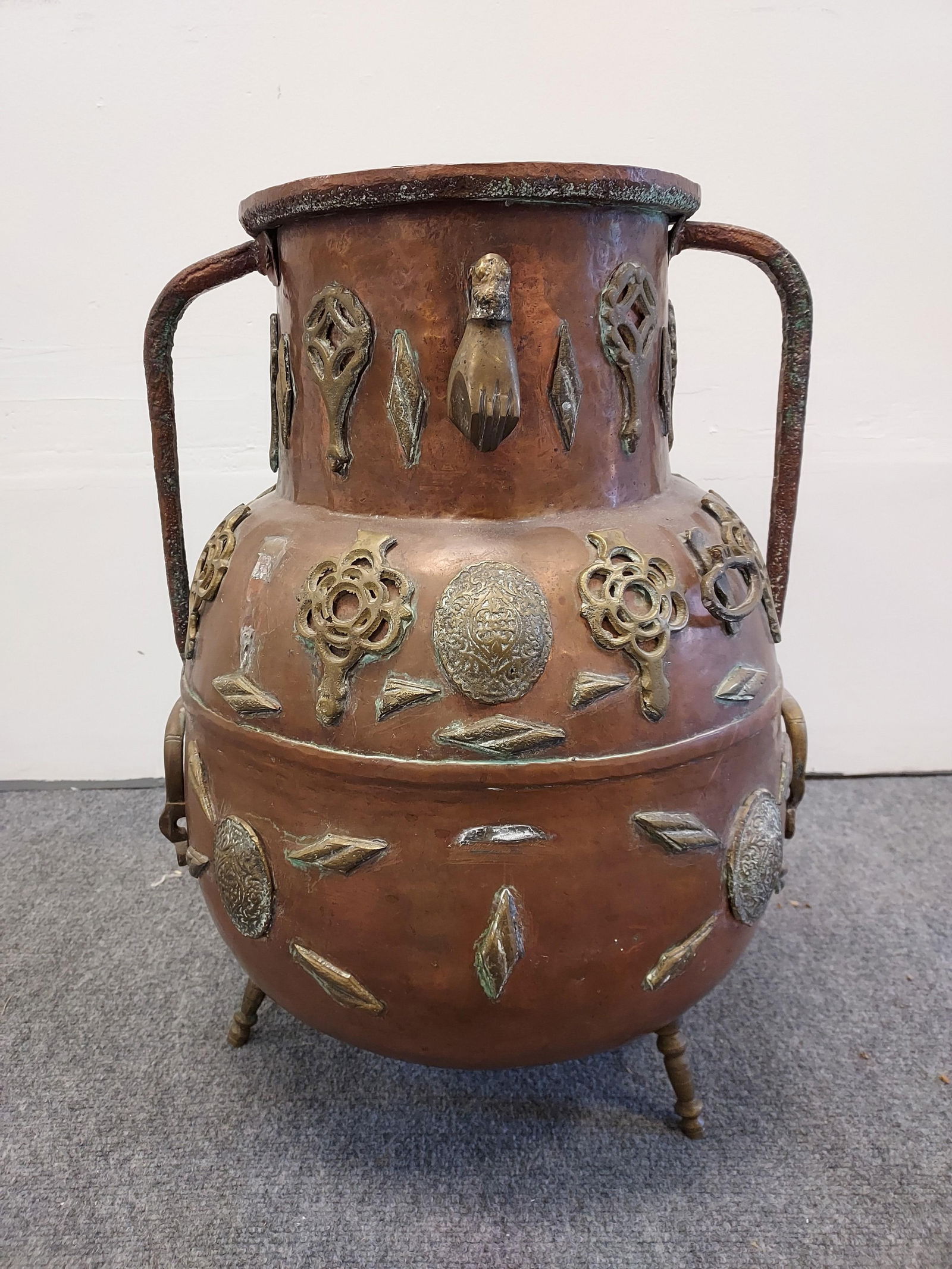 LARGE ANTIQUE PERSIAN COPPER & BRASS HANDLED POT (1 of 12)