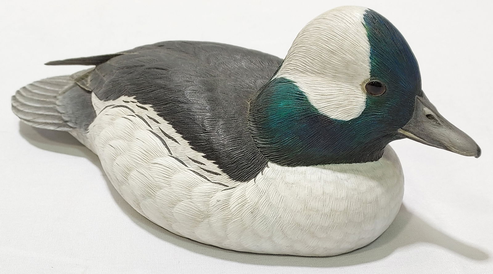 TOM SHUMATE CARVED WOOD DECOY: BUFFLEHEAD DRAKE (1 of 14)