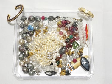 LOT ASSORTED LADIES COSTUME JEWELRY, HERMES ETC