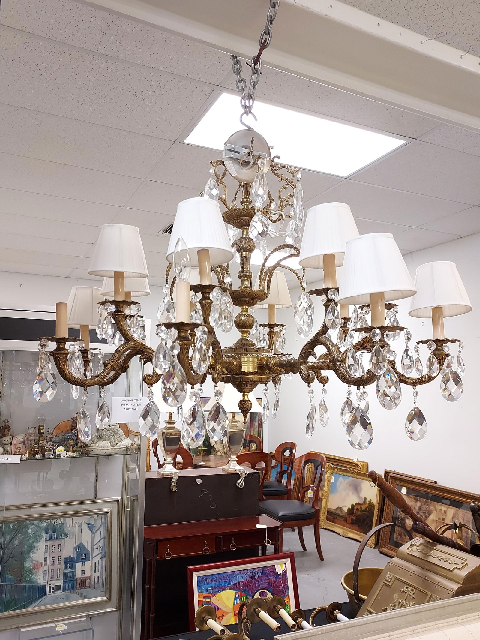 BRASS AND CRYSTAL 8 LIGHT CHANDELIER (1 of 6)