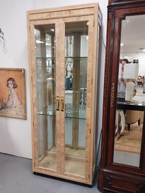 DREXEL HERITAGE ILLUMINATED DISPLAY CABINET 2 of 2
