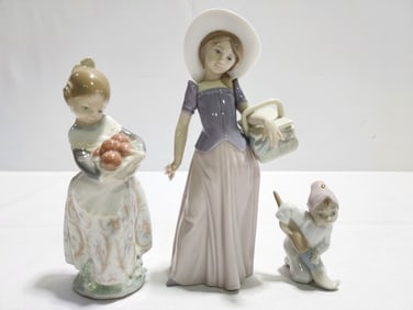 THREE LLADRO PORCELAIN FIGURINES 6489, 4841, 5938