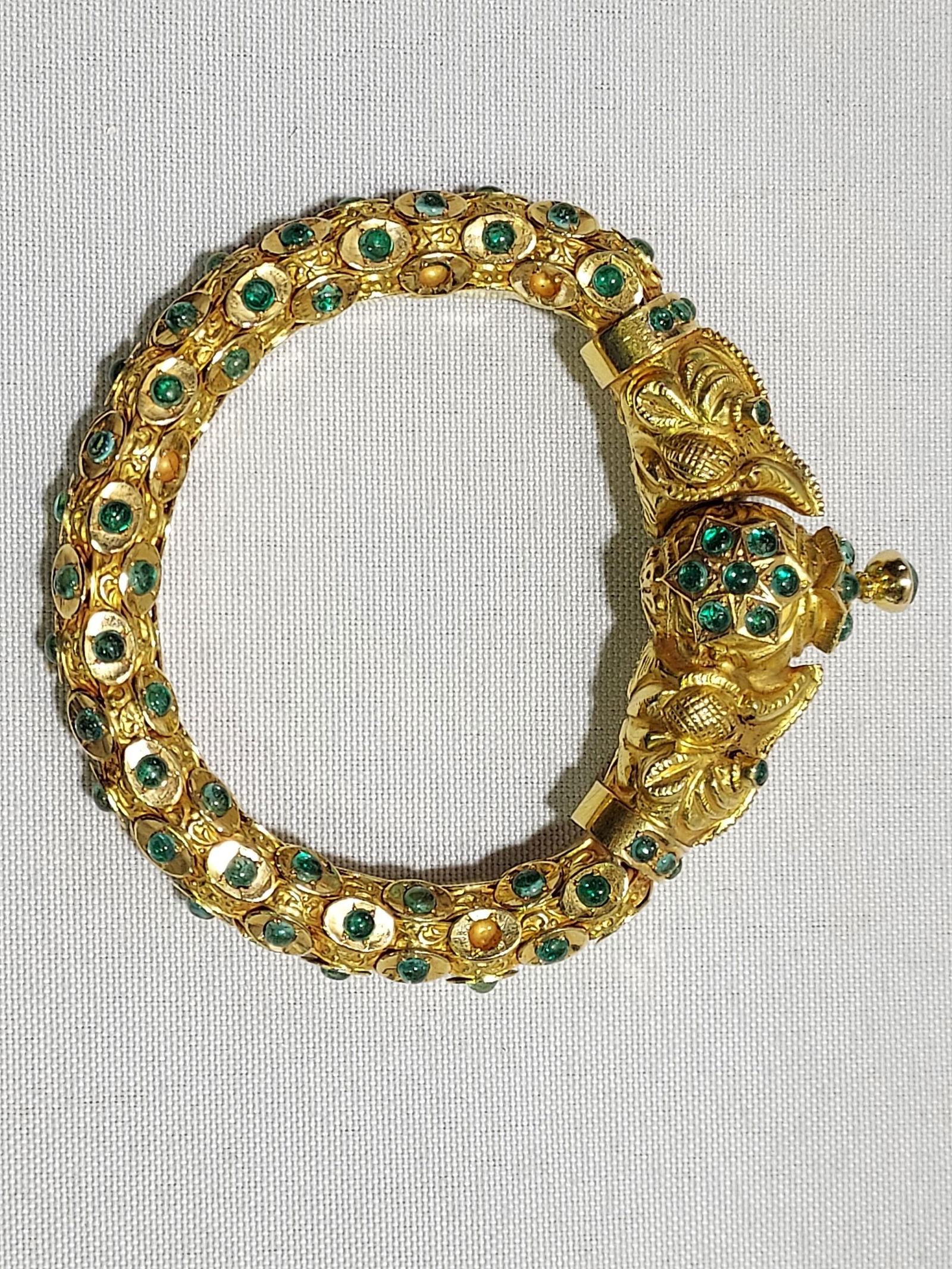 21k GOLD & EMERALD ARTICULATED ELEPHANT BRACELET (1 of 15)