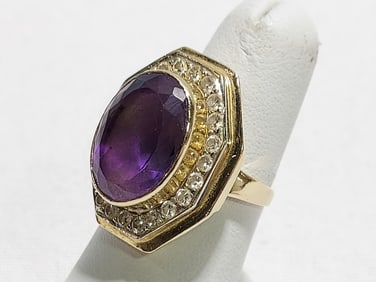 14k YELLOW GOLD AMETHYST & DIAMOND RING