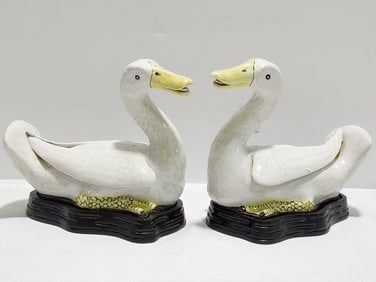 PAIR CHINESE EXPORT PORCELAIN DUCKS
