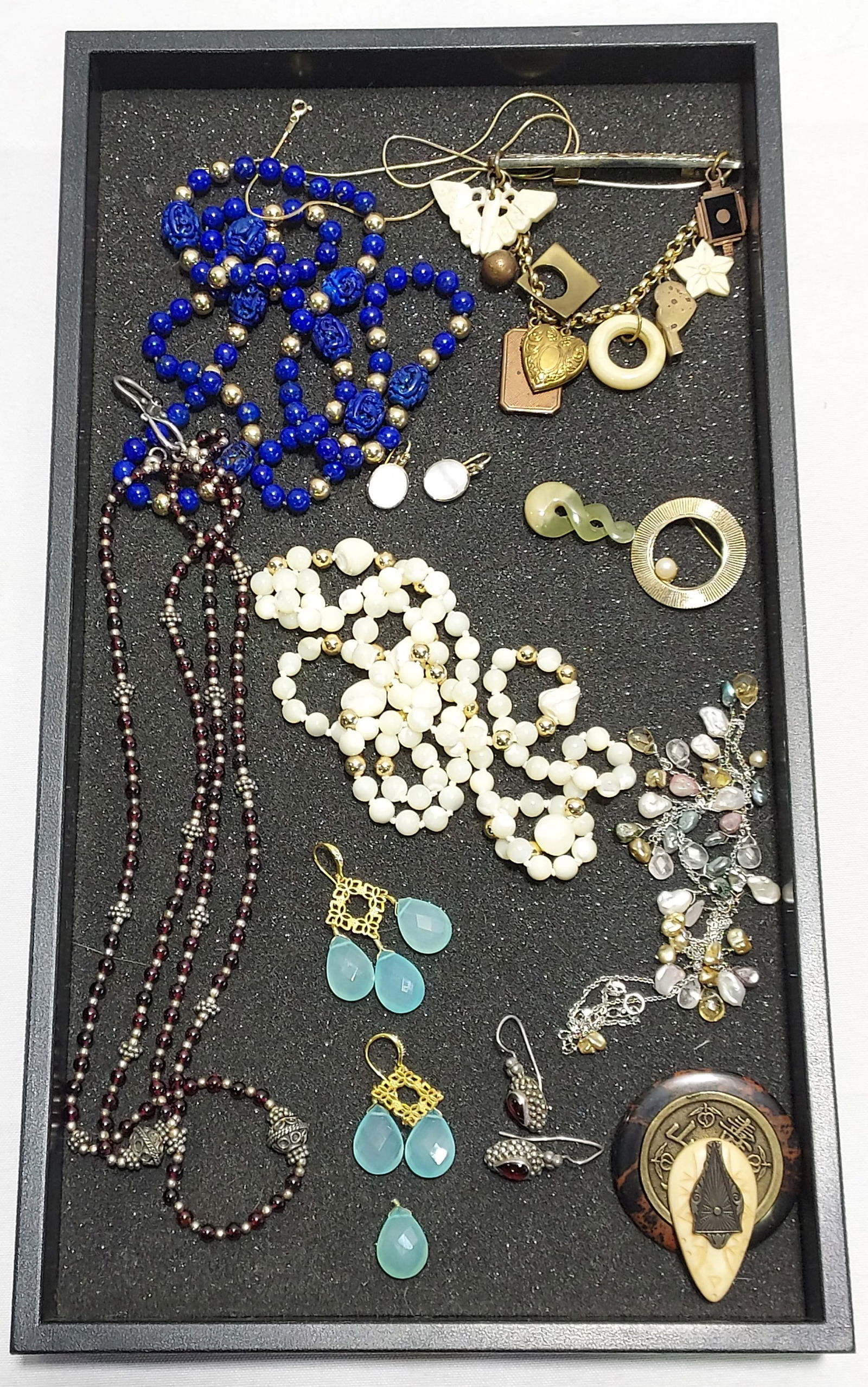 TRAY LOT ASSORTED LADIES COSTUME JEWELRY. 10k ETC. (1 of 5)