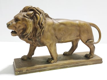 VINTAGE PAINTED CHALKWARE LION