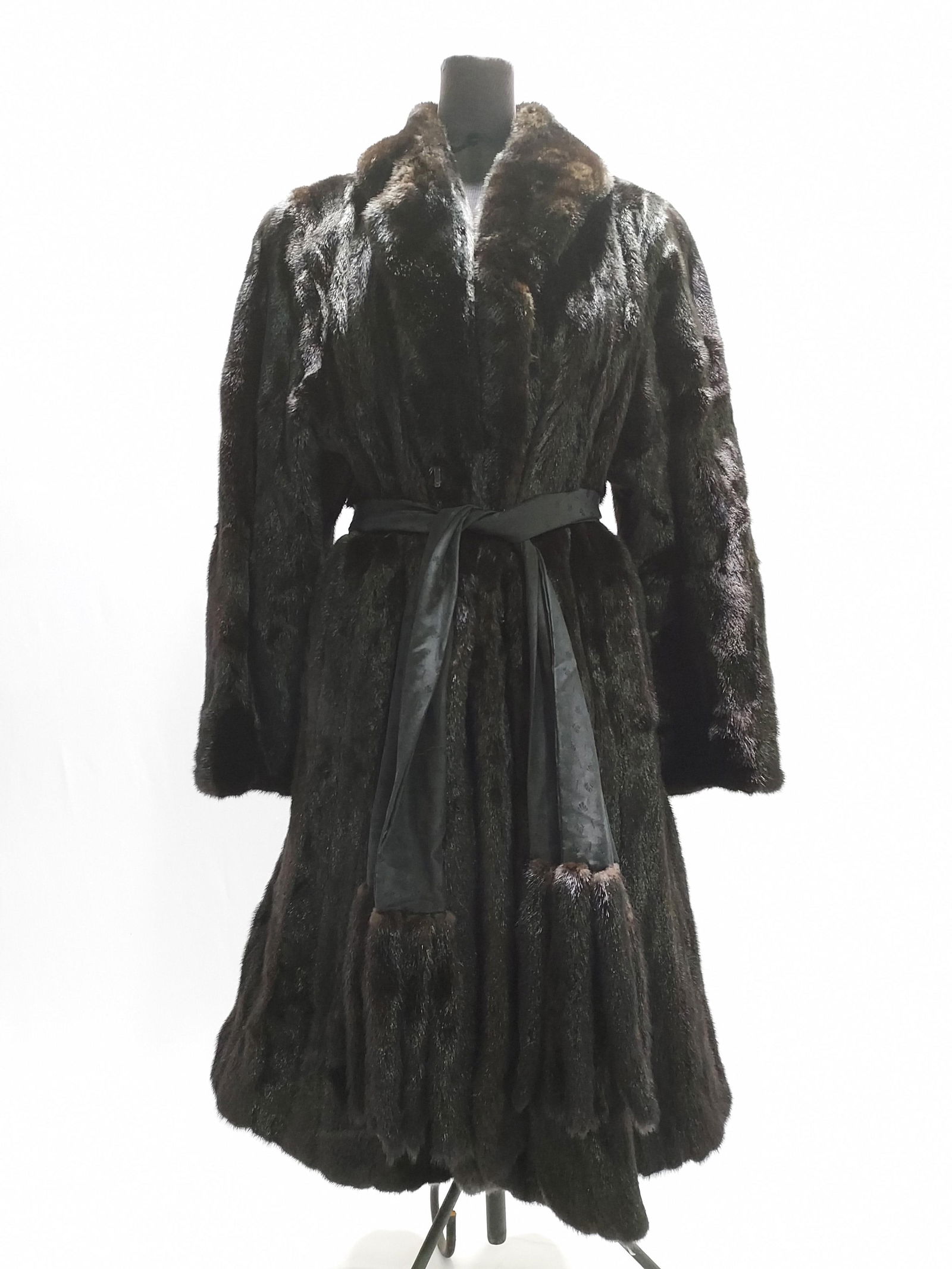 BARBATSULY AND SIDERIS MAHOGANY MINK COAT (1 of 14)
