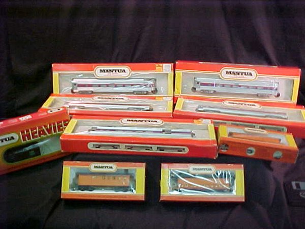 GROUP MANTUA HO SCALE RR CARS