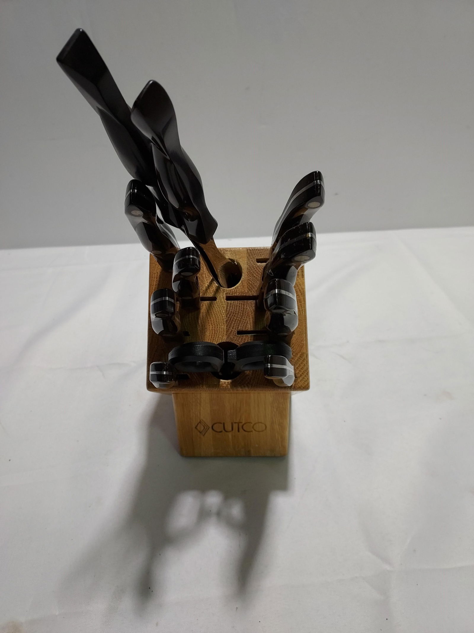 H351 Cutco 11 piece classic block with knives (1 of 2)