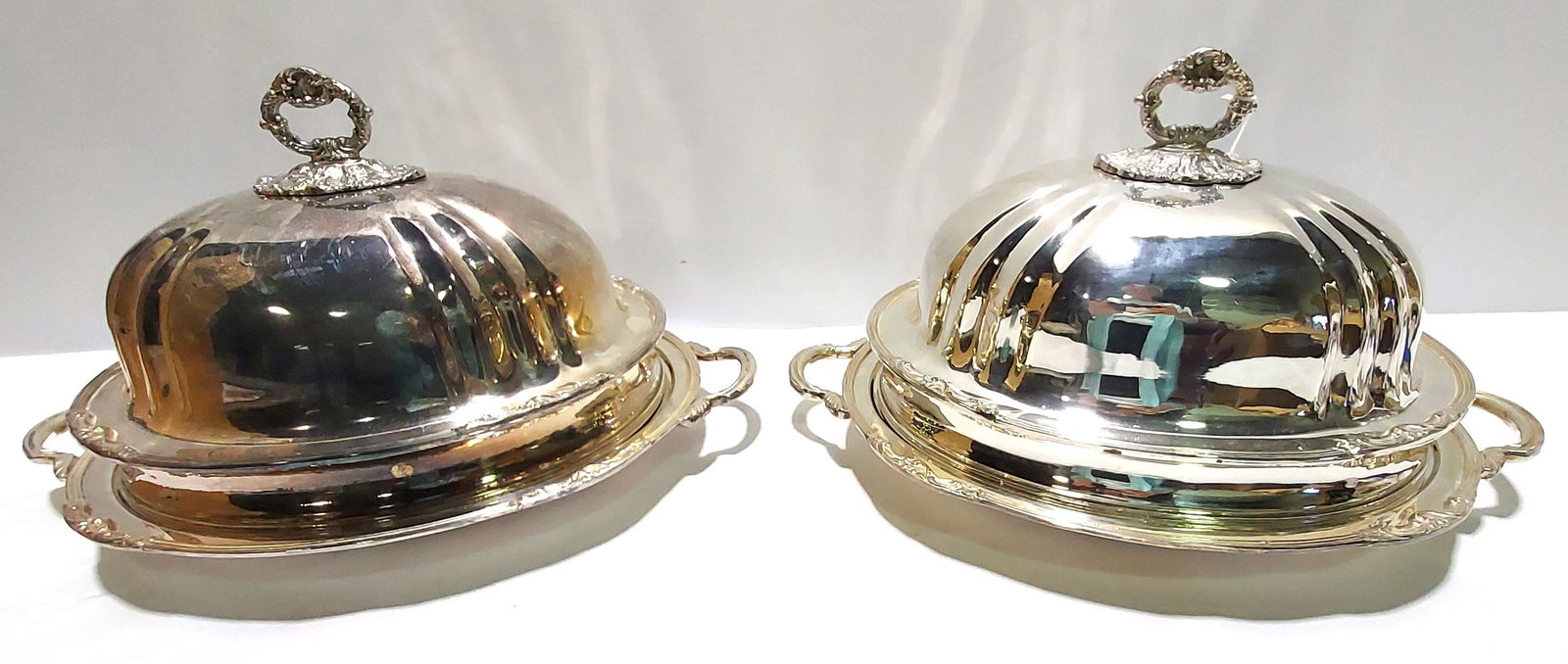 H195 Pr of silverplate presentation meat domes (1 of 12)