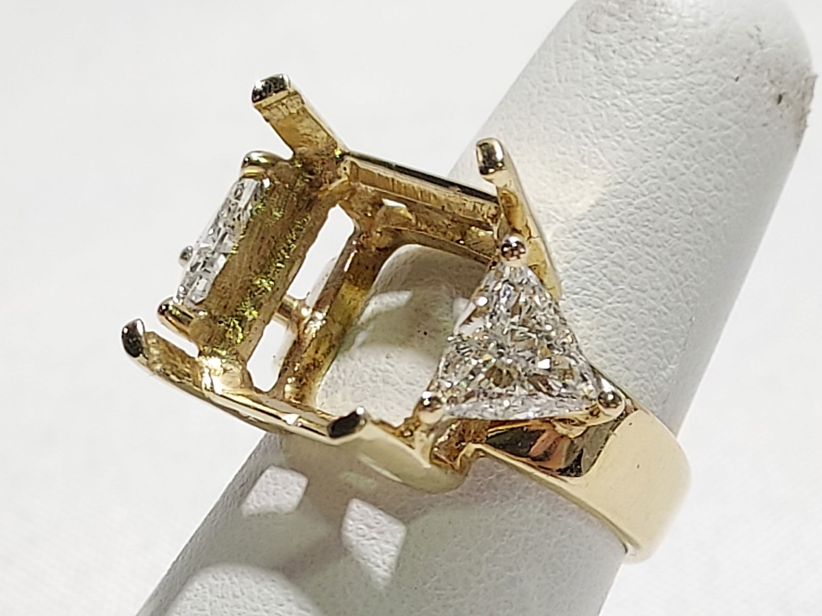 HJ304 Diamond ring mounting 14k yg. Natural (1 of 5)