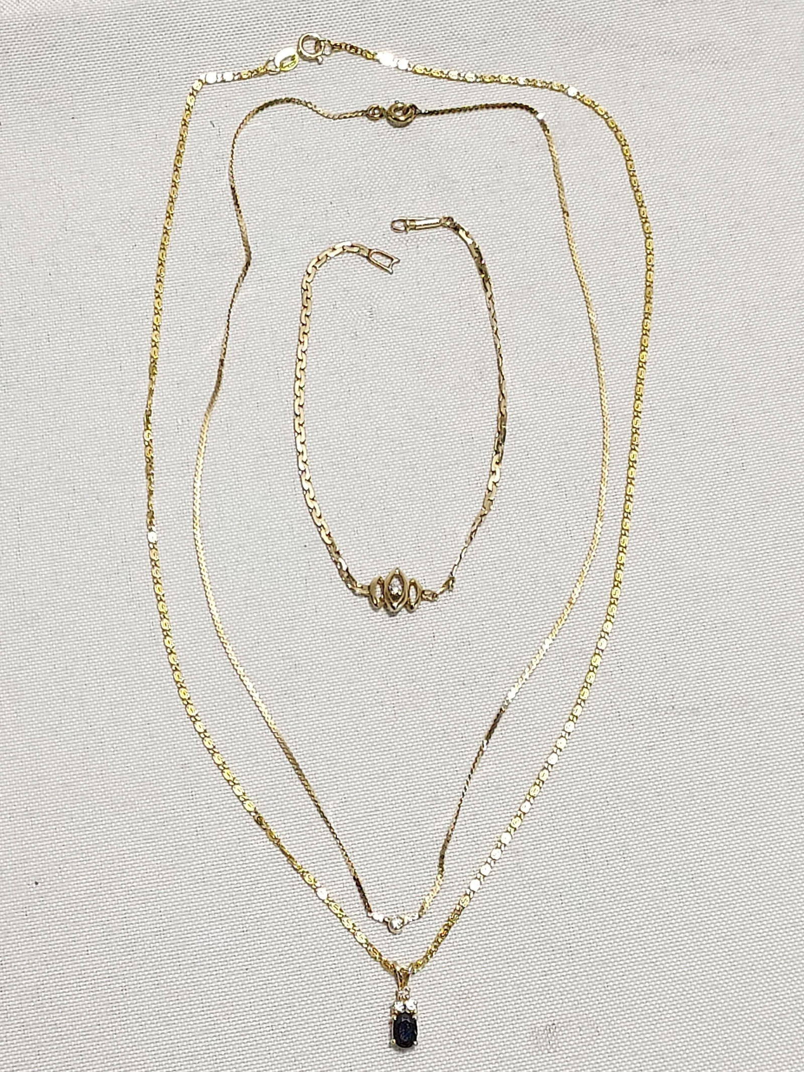 HJ93 14k yellow gold chains and bracelet (1 of 8)