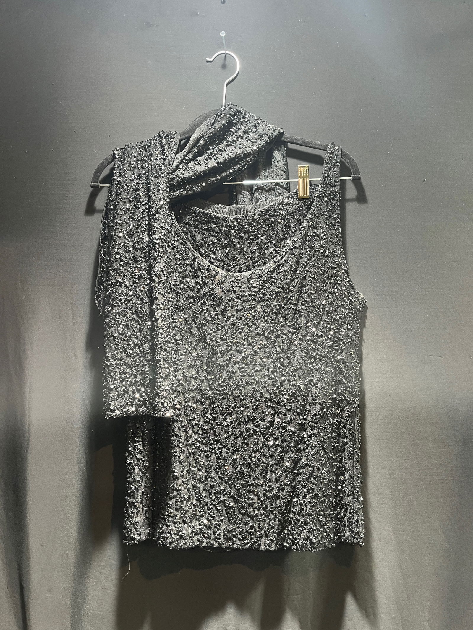 H1016 Donna Karan 3 piece sequin ensemble (1 of 5)