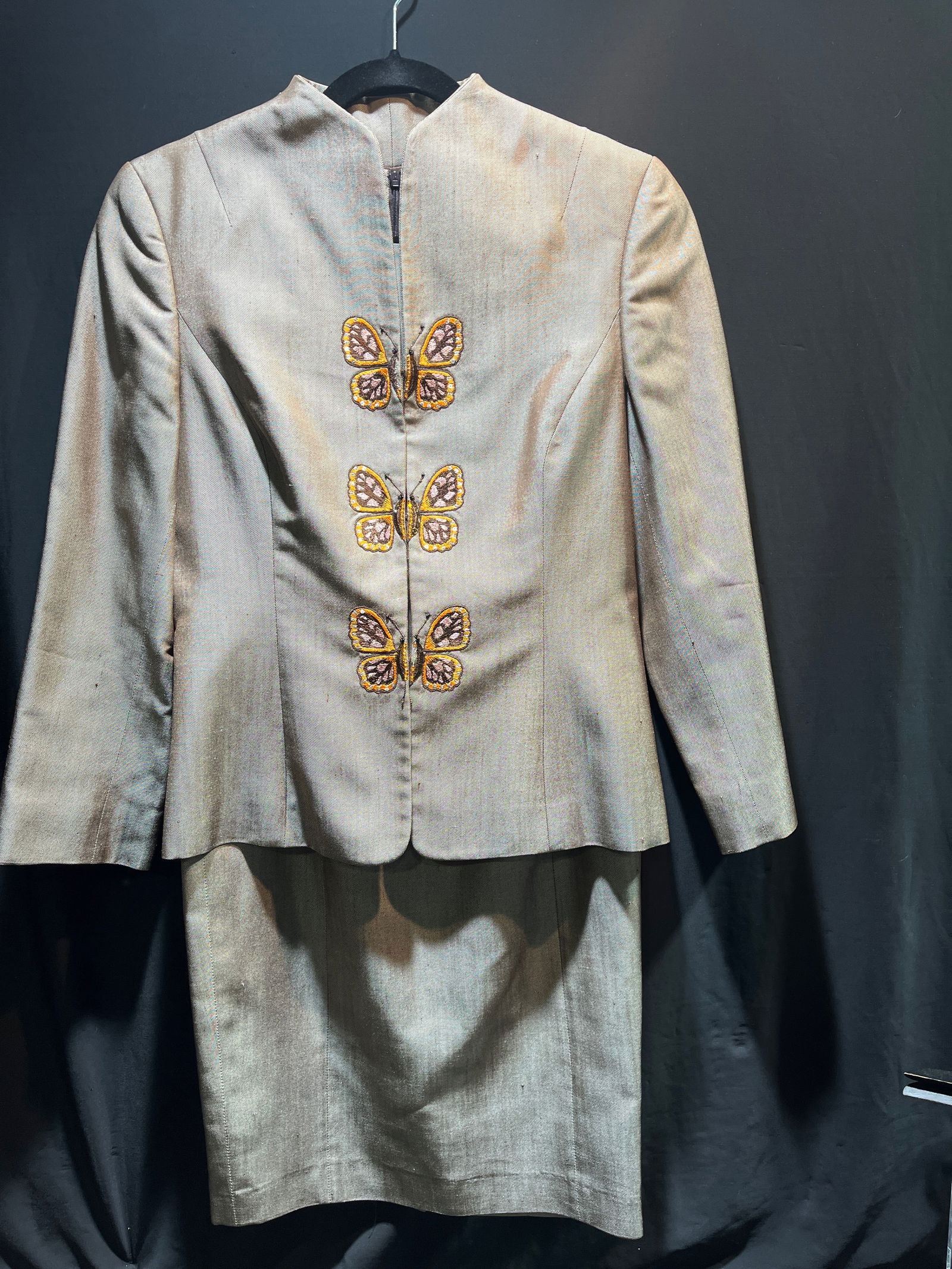 H21 Carolina Herrera jacket & dress (1 of 8)