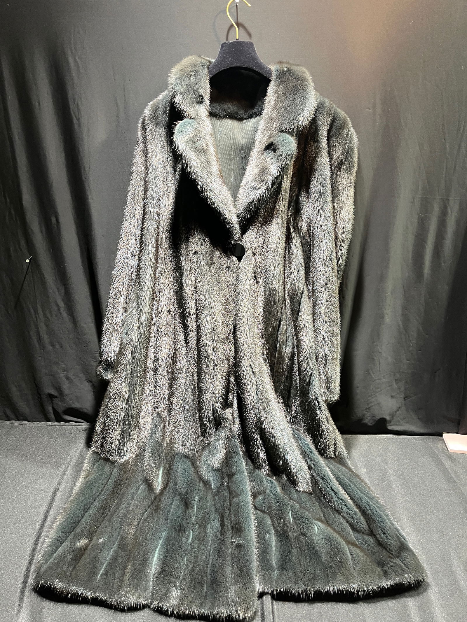 H910 Full length mink coat (1 of 8)