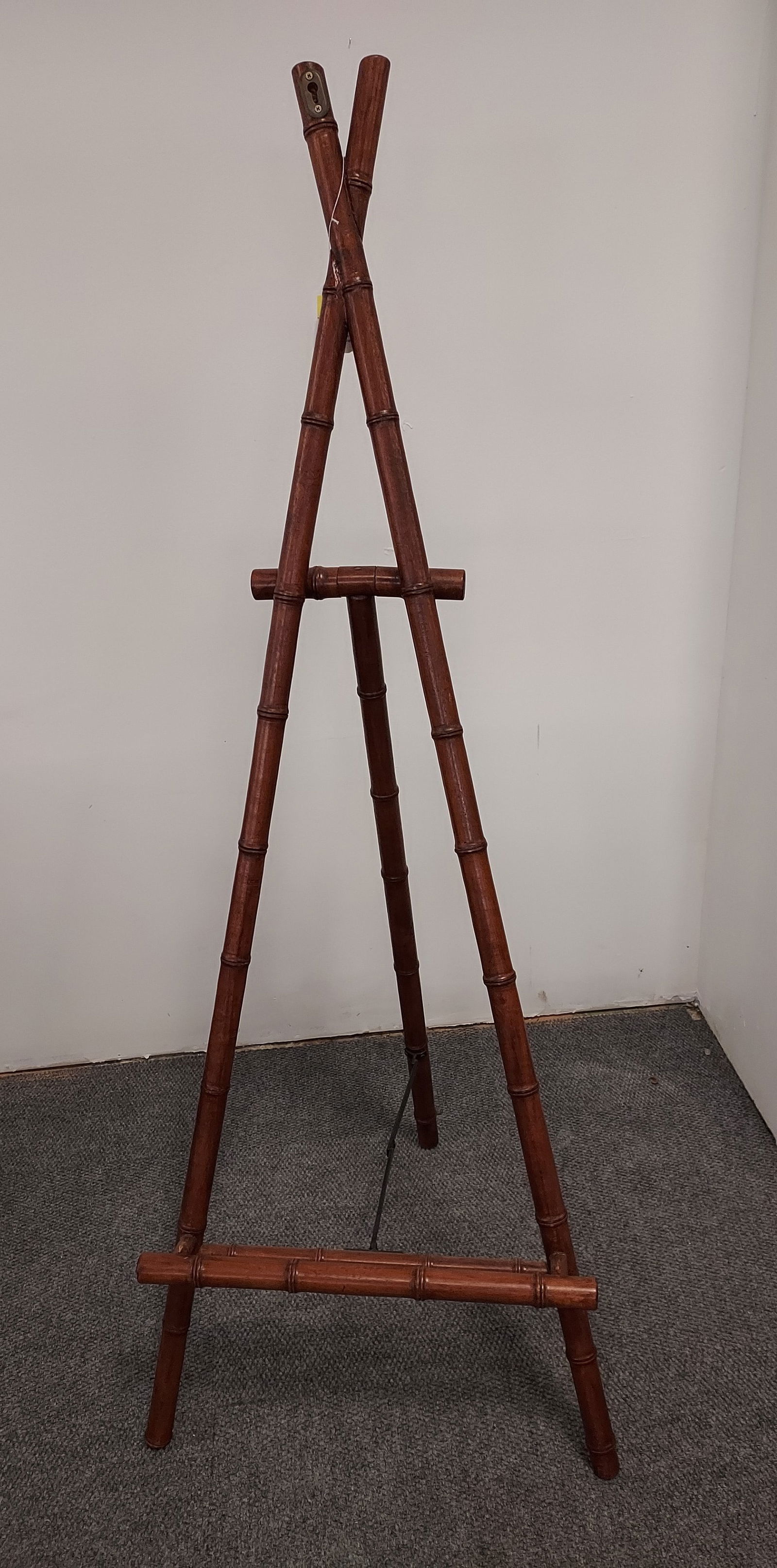 H1087 Faux Bamboo Standing Easel (1 of 4)