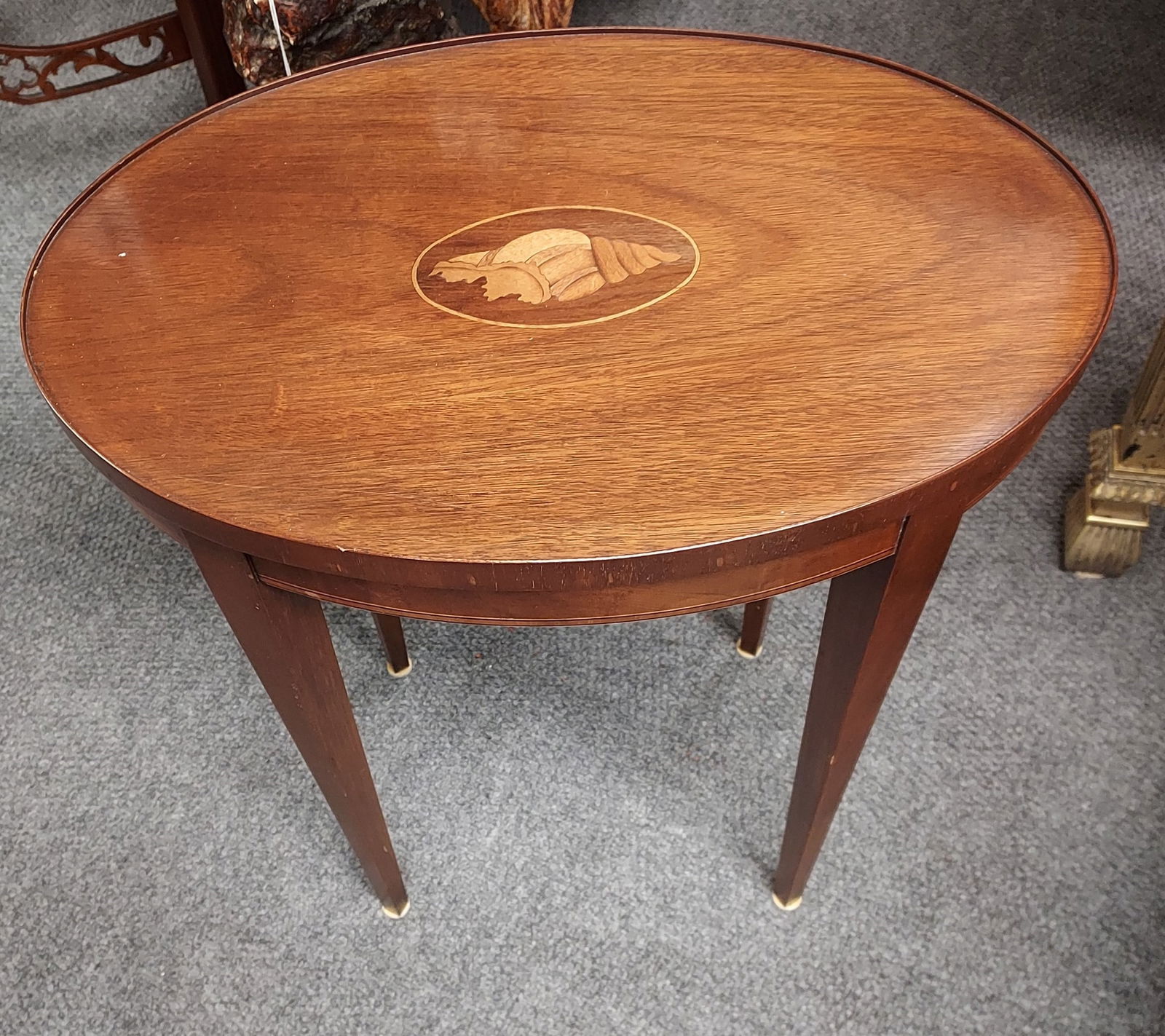 H385 Small Baker Furniture oval side table (1 of 3)