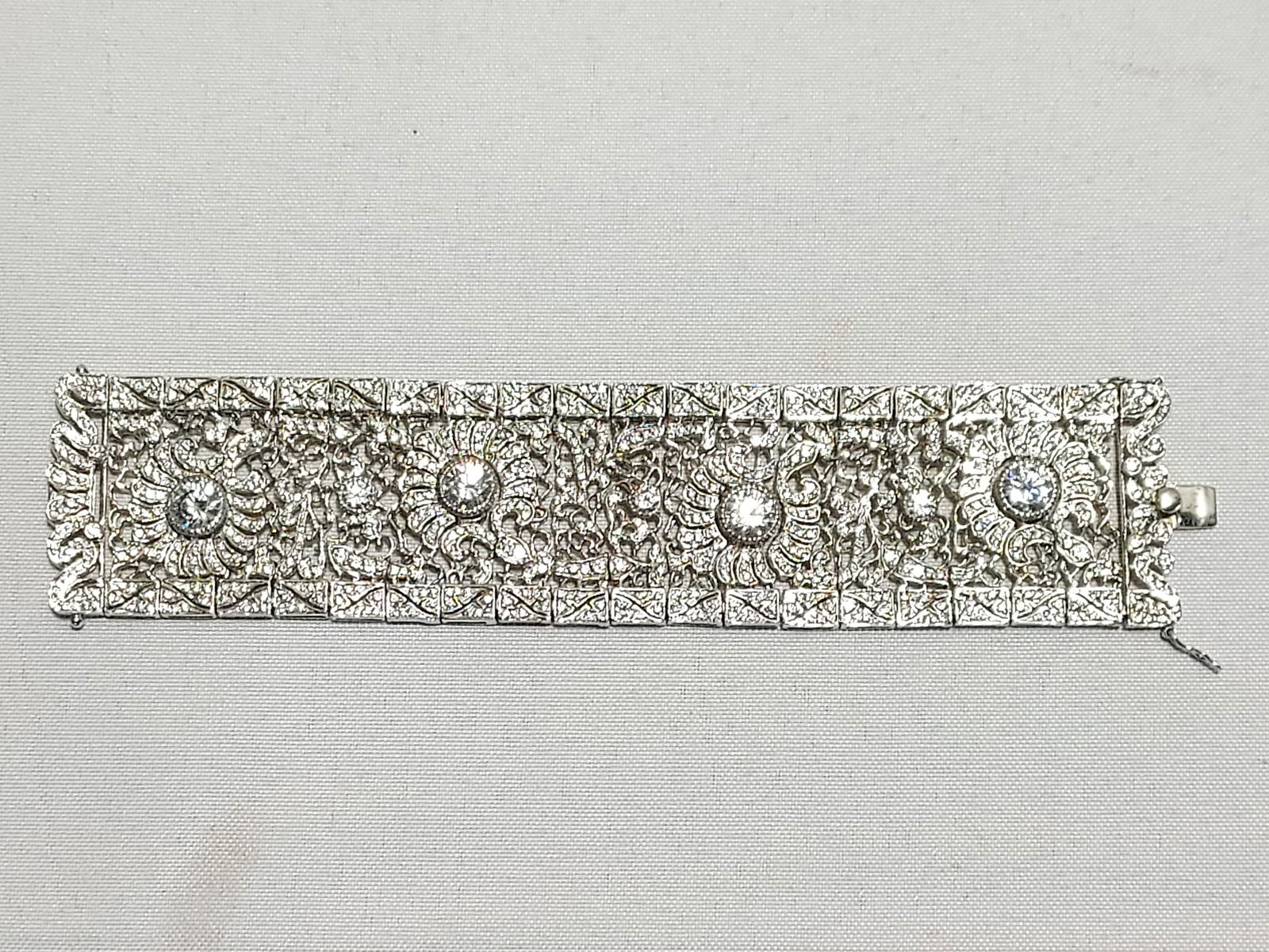 H552 Jarin art deco style Diamante bracelet (1 of 5)