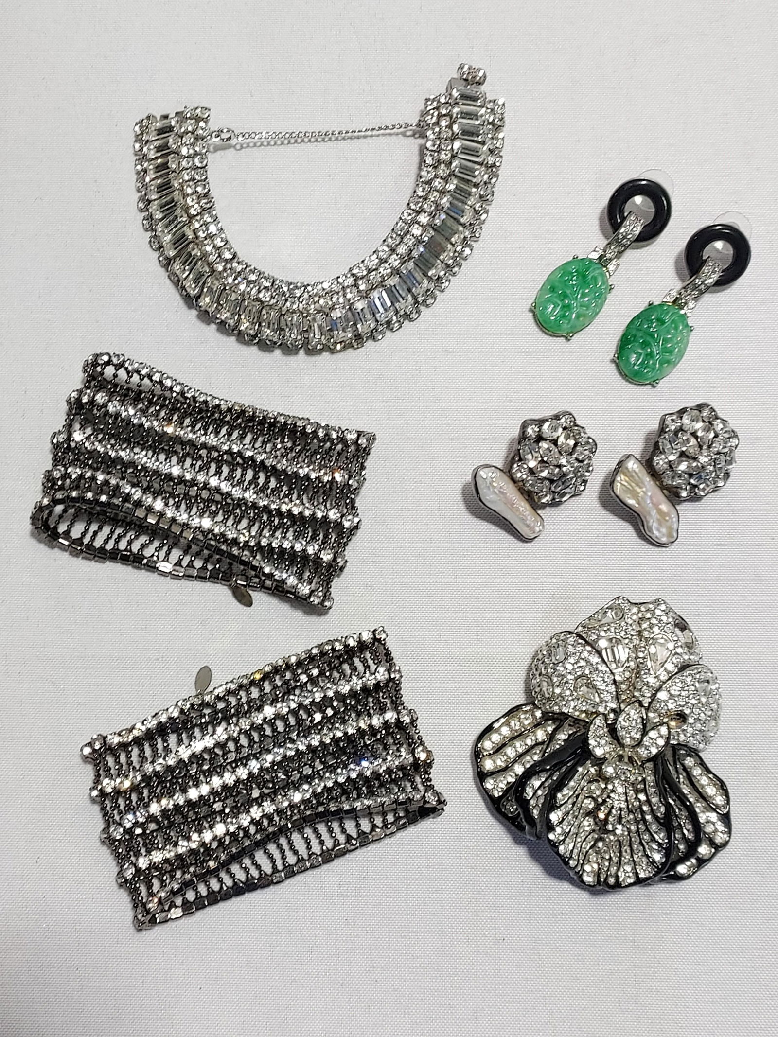 H602 6 pc signed/unsigned rhinestone costume jewel (1 of 9)