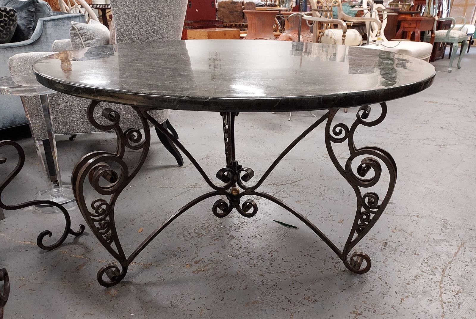 H1357 Maitland-Smith round cocktail table (1 of 6)