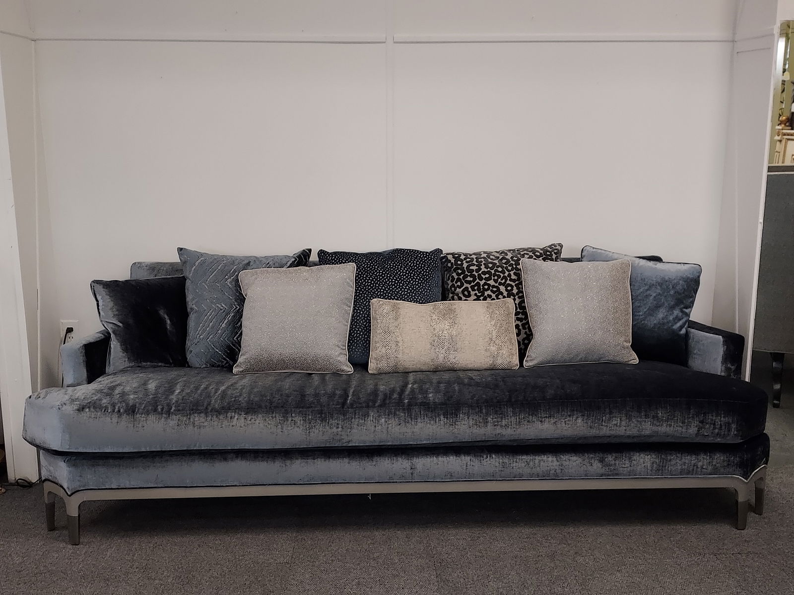H185 Celestite Sofa - Baker Furniture. (1 of 12)