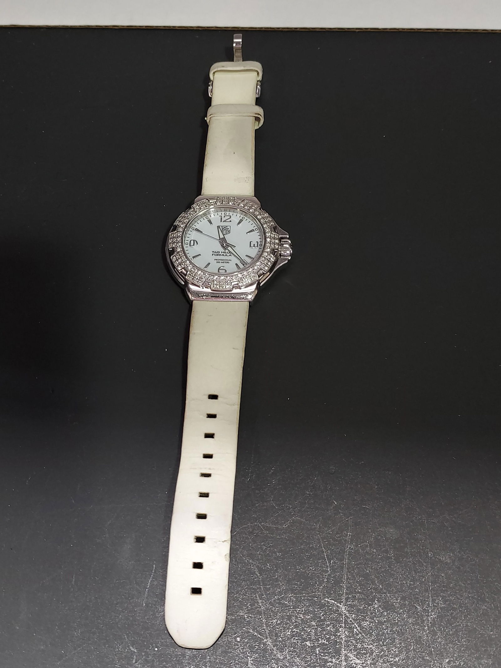 HJ140 Ladies Tag Heuer watch with diamond bezel (1 of 8)
