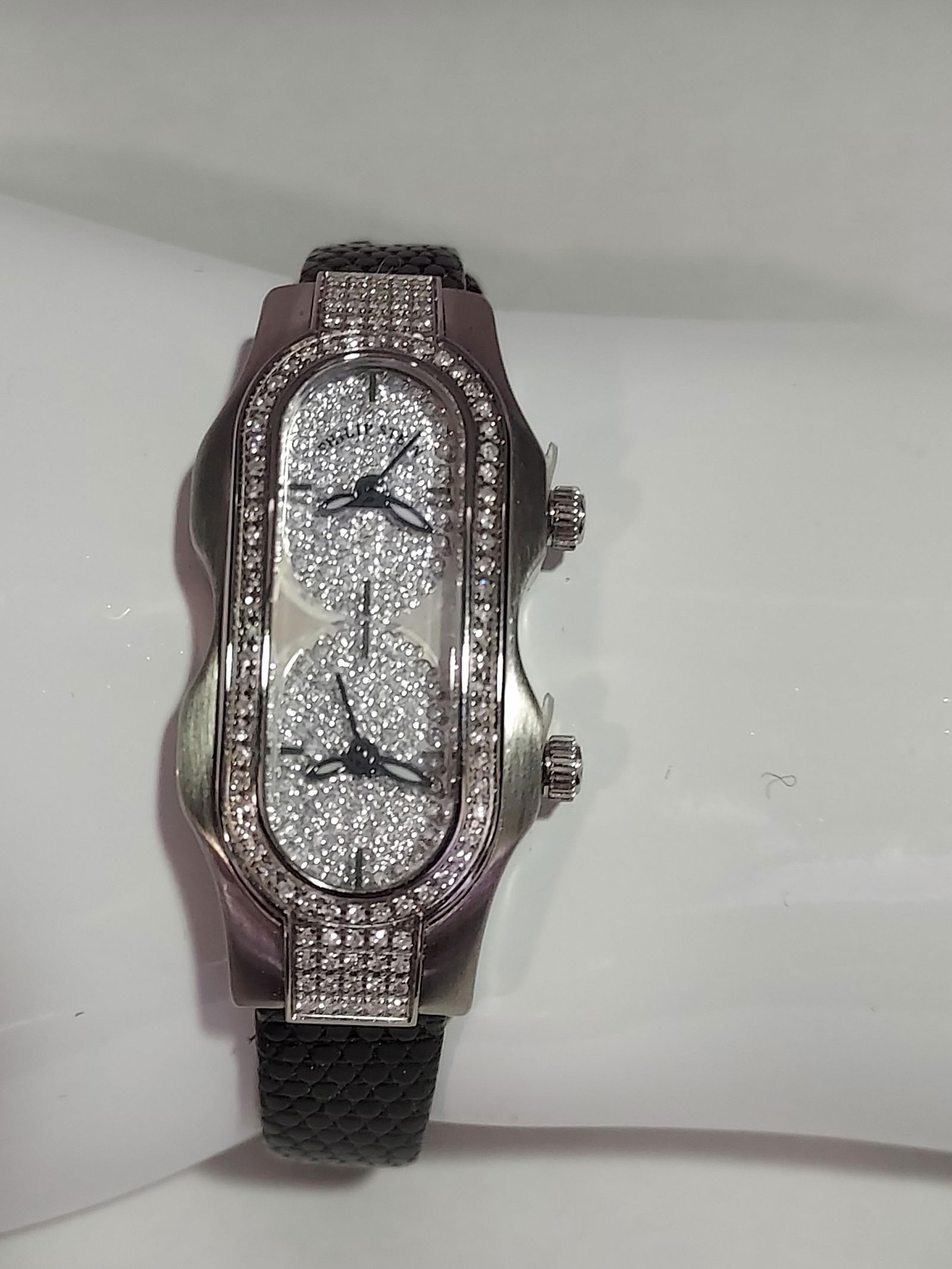 HJ139 Ladies Philip Stein watch with diamonds (1 of 8)