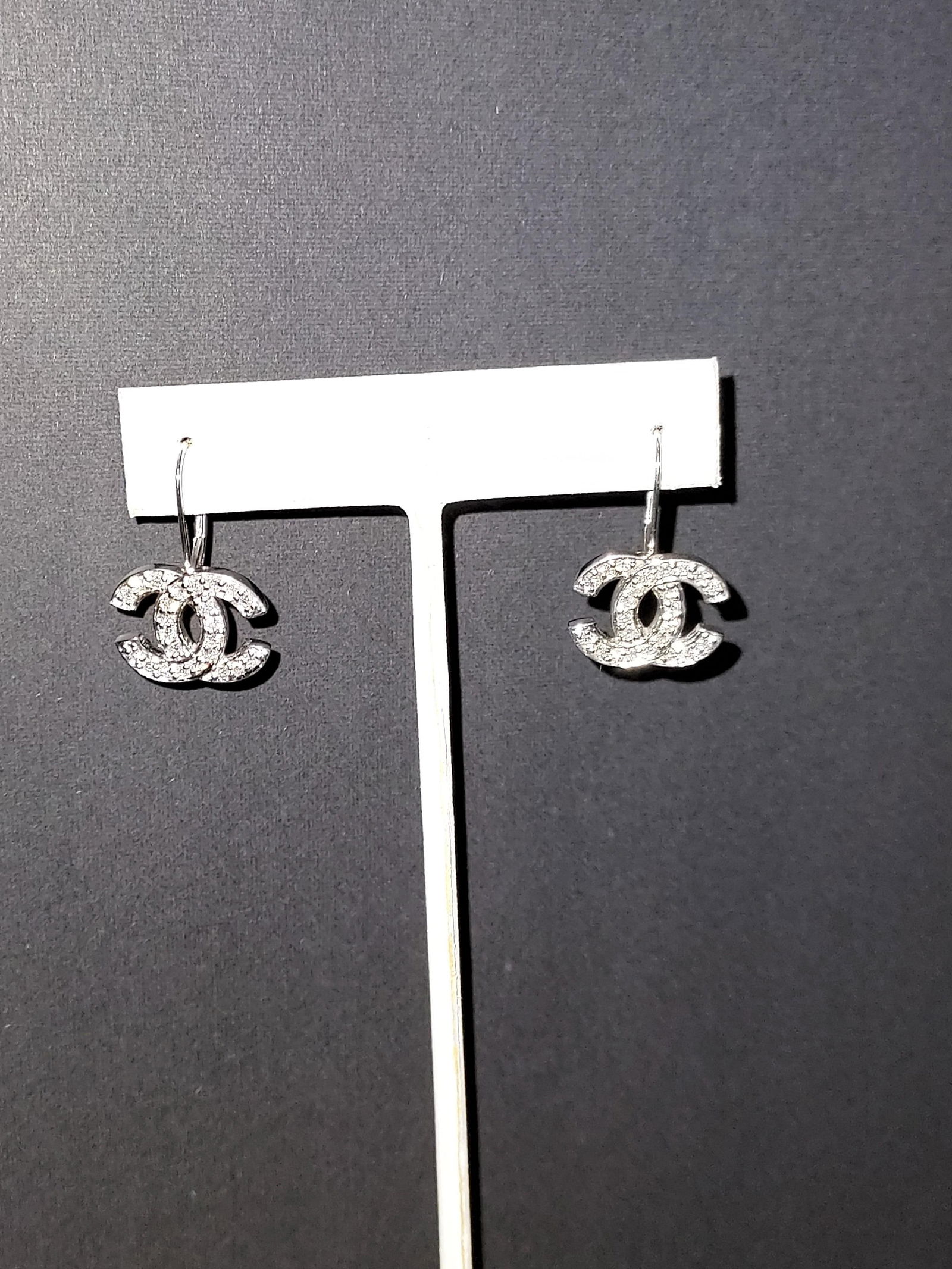 HJ46 14k wg and diamond Chanel style earrings (1 of 6)
