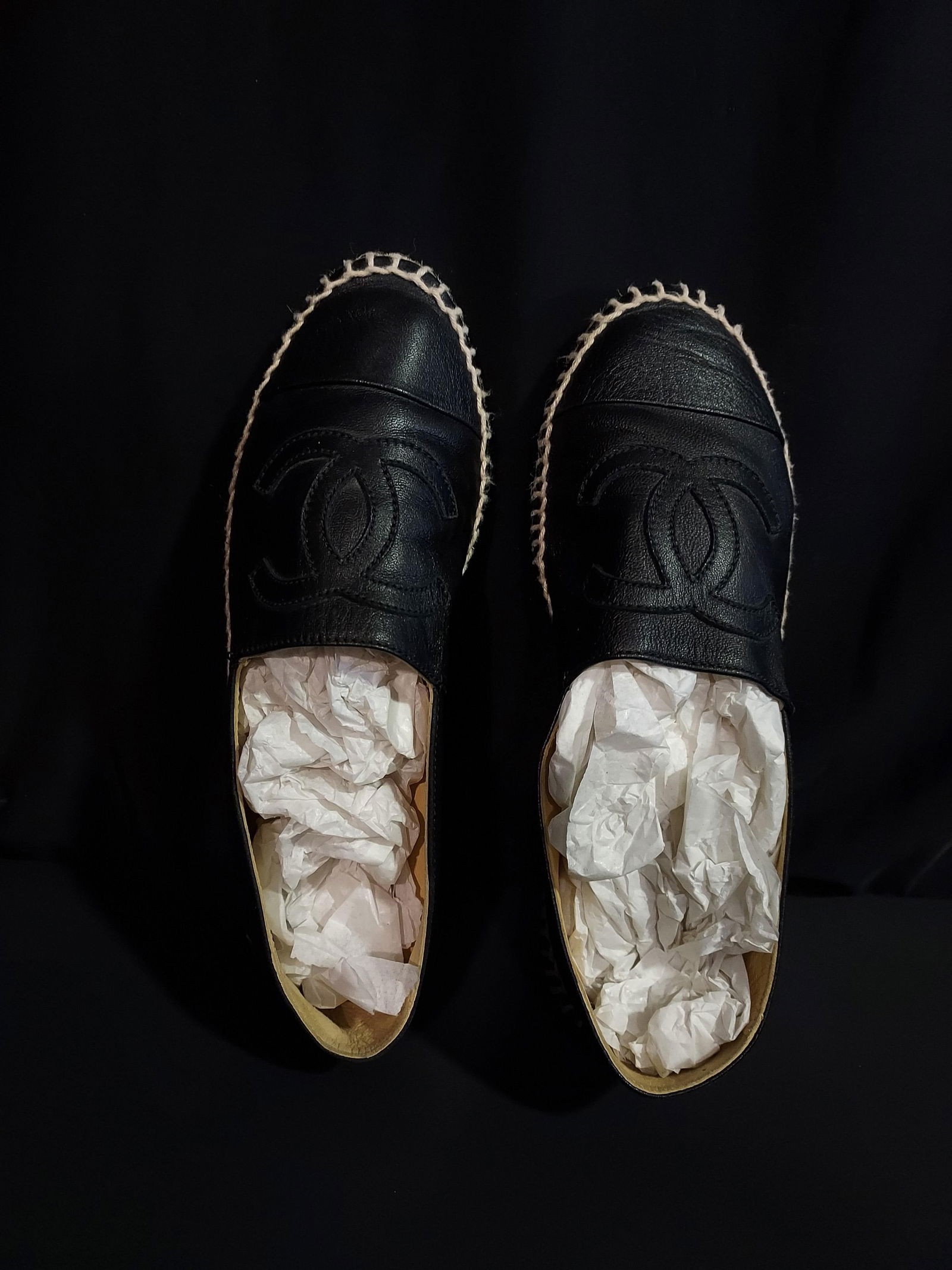HH719 Chanel black leather Espadrilles (1 of 6)
