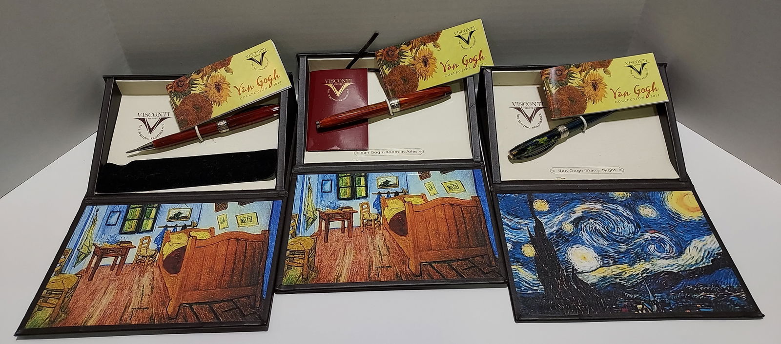 H366 3 Visconti ballpoint pens; Starry Night Room (1 of 6)