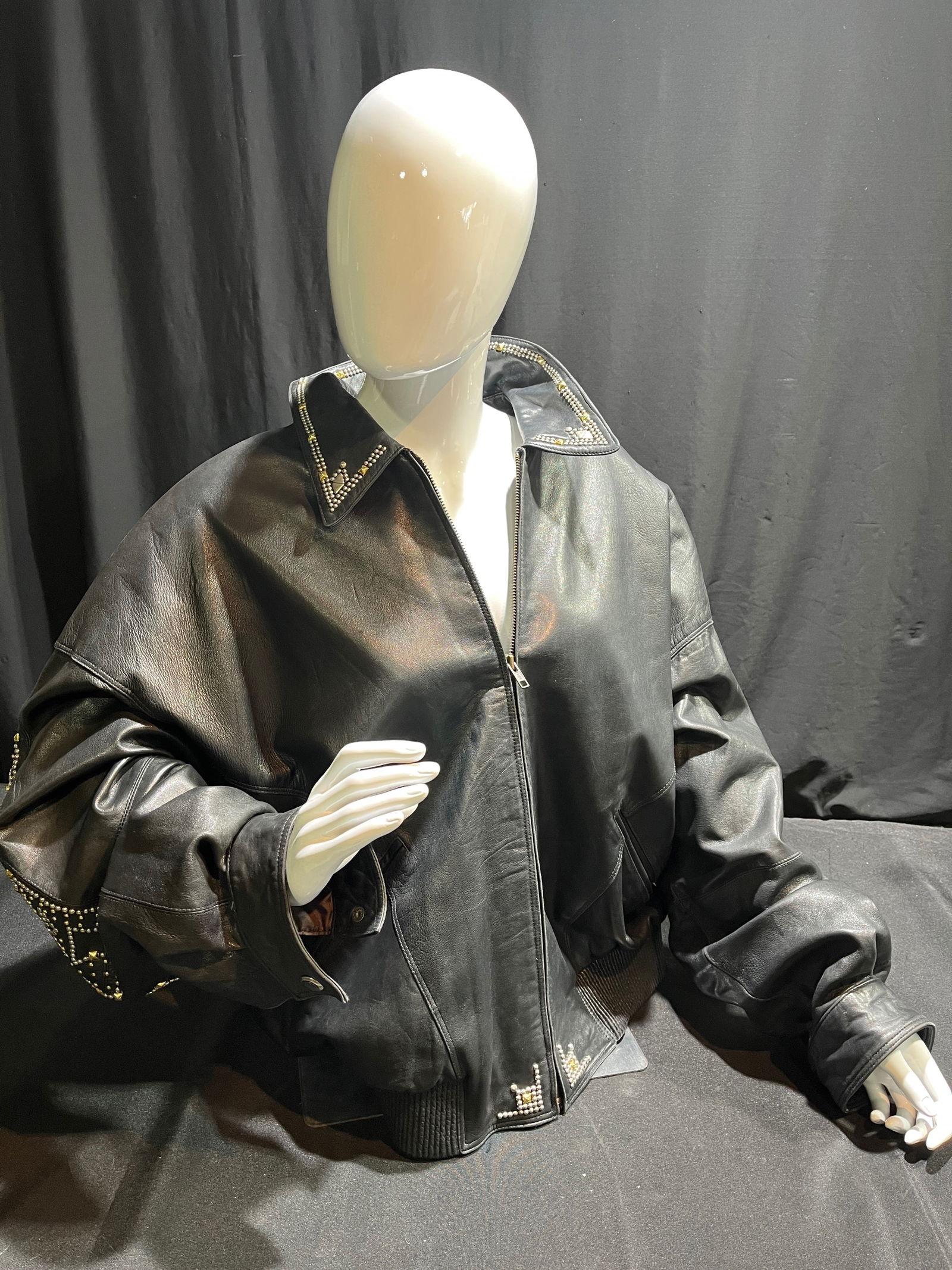 H1525 Marc Buchanan black leather jacket (1 of 4)