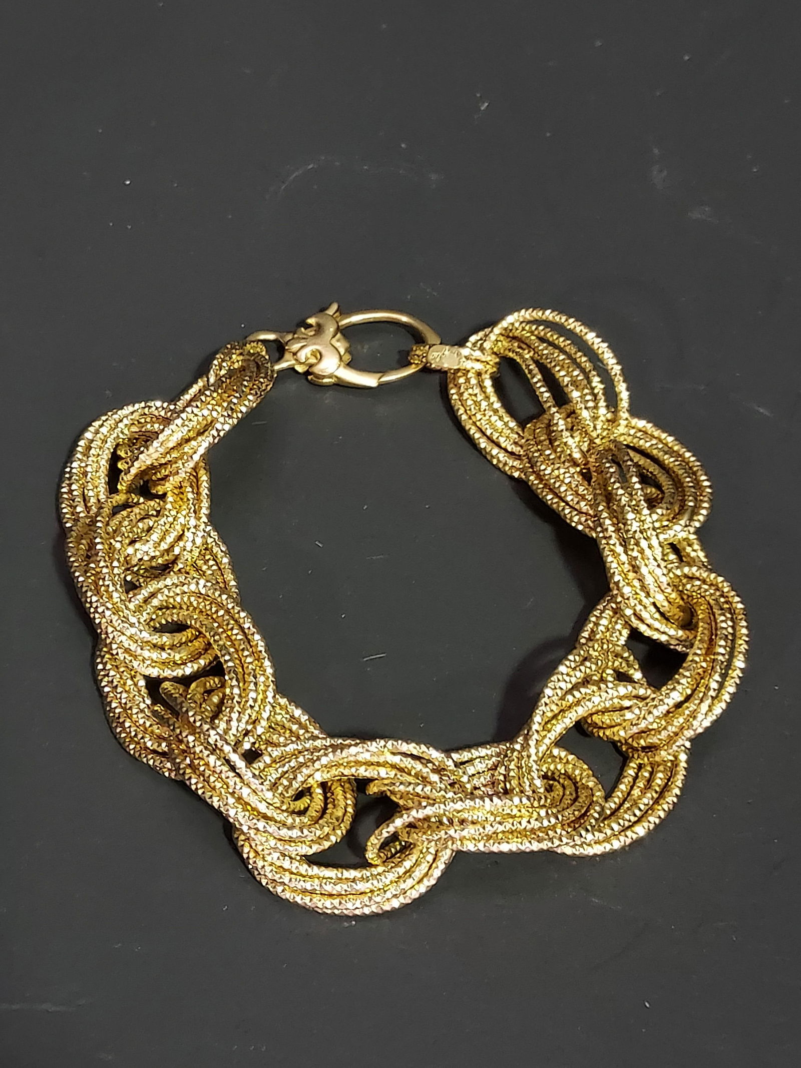 HJ146 18k yellow gold multi link bracelet (1 of 6)