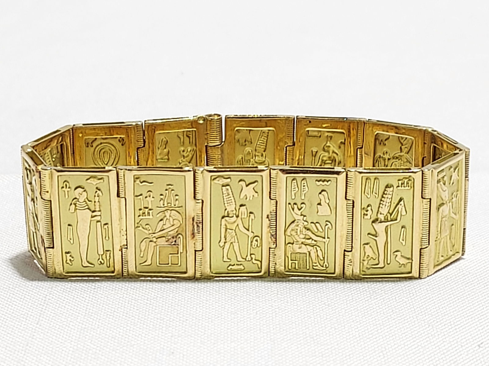 HJ289 Egyptian style 18k yg panel bracelet (1 of 8)