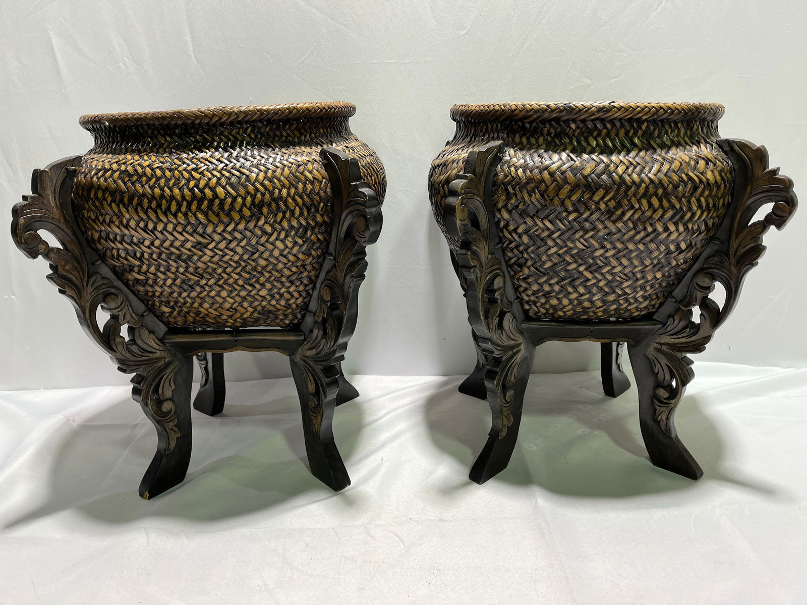 H1504 Two Wood trim Footed Woven Baskets (1 of 4)