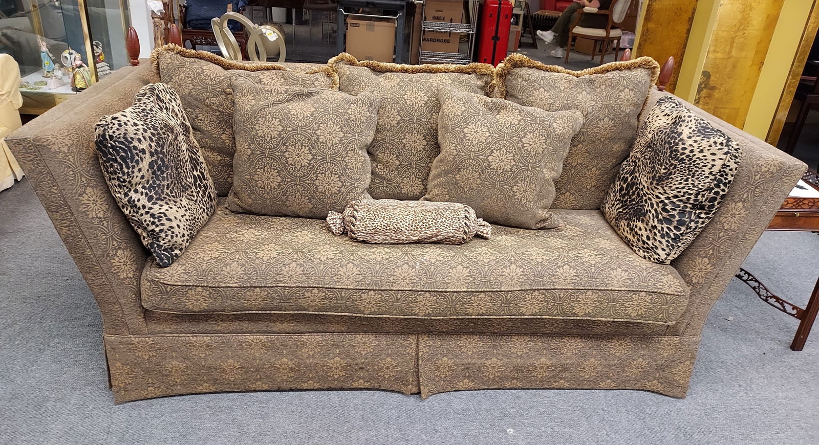 H219 EJ Victor High Arm Sofa (1 of 11)