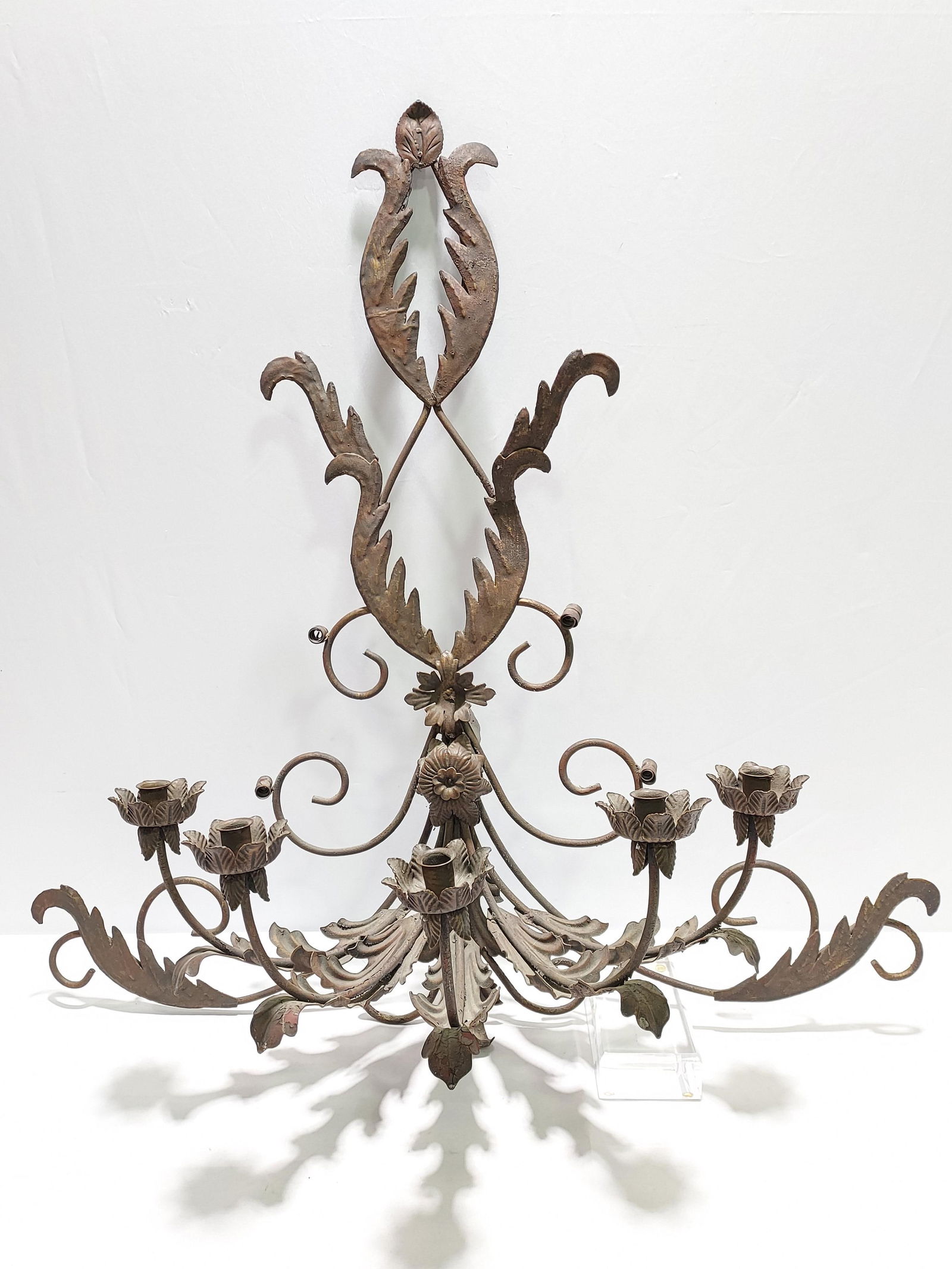 H2056 Large 5 arm Iron Rococo-style Candle Sconce (1 of 11)