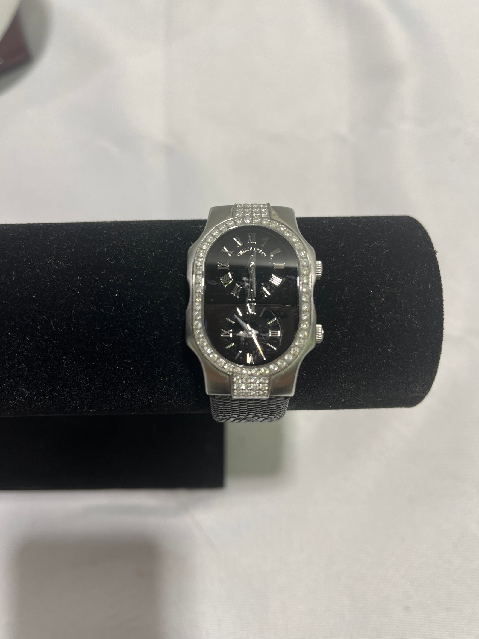 HJ69 Philip Stein ladies diamond wristwatch: Philip Stein ladies diamond wristwatch with black strap