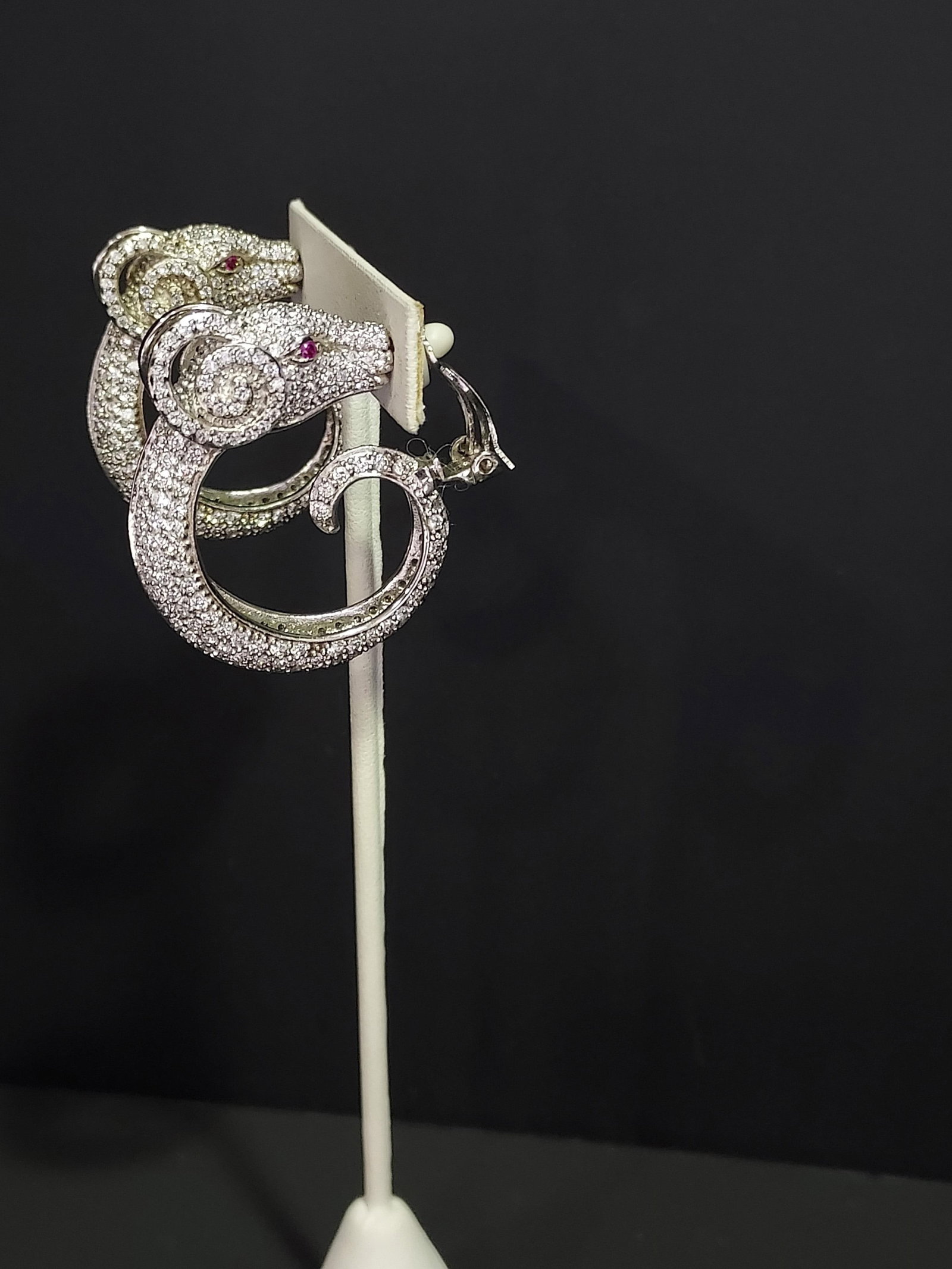 HJ 55 Costume round ram hoop earrings: Costume round ram hoop earrings with white stones and metal