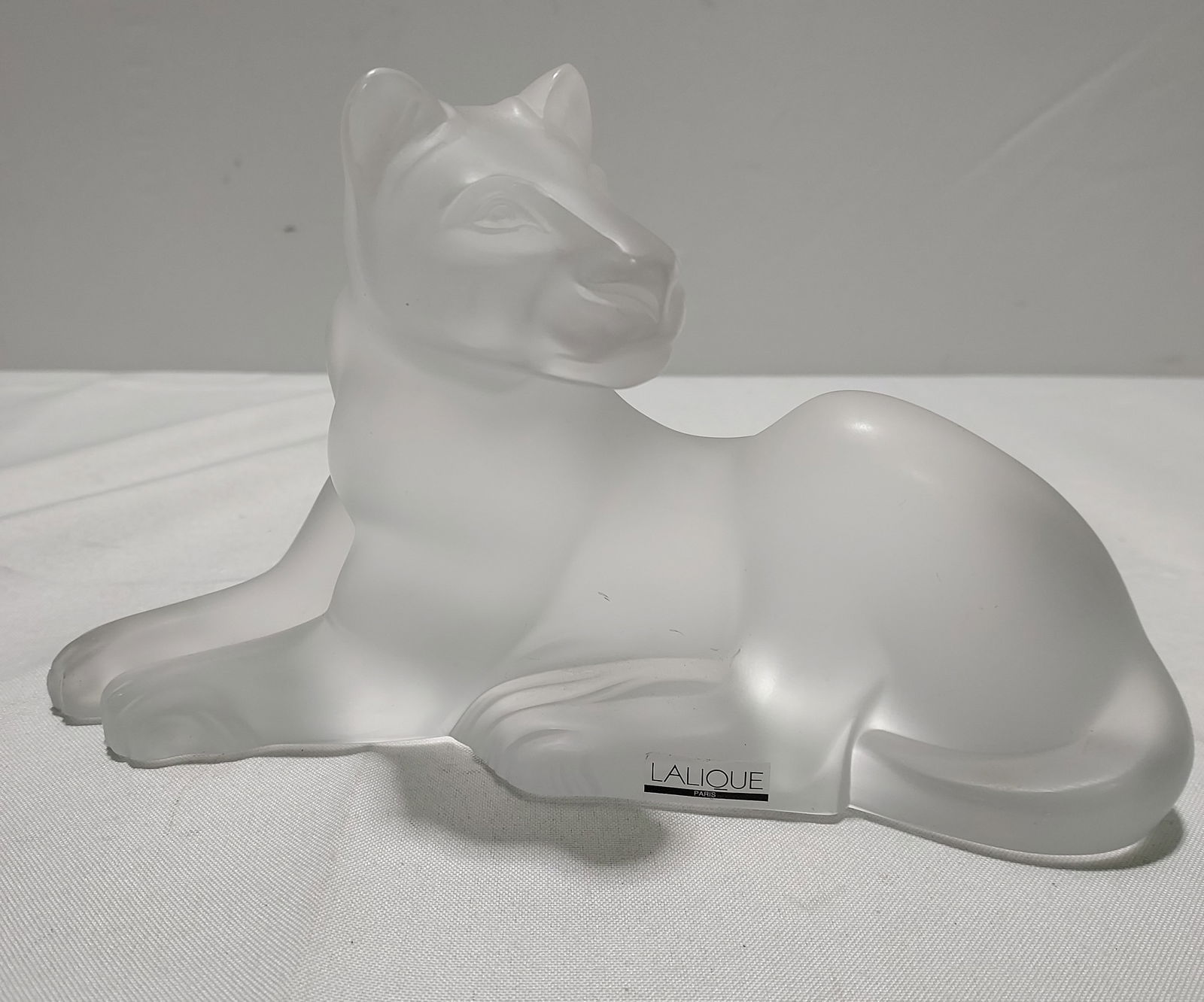 H294 Lalique crystal "Simba" lioness figure. (1 of 7)