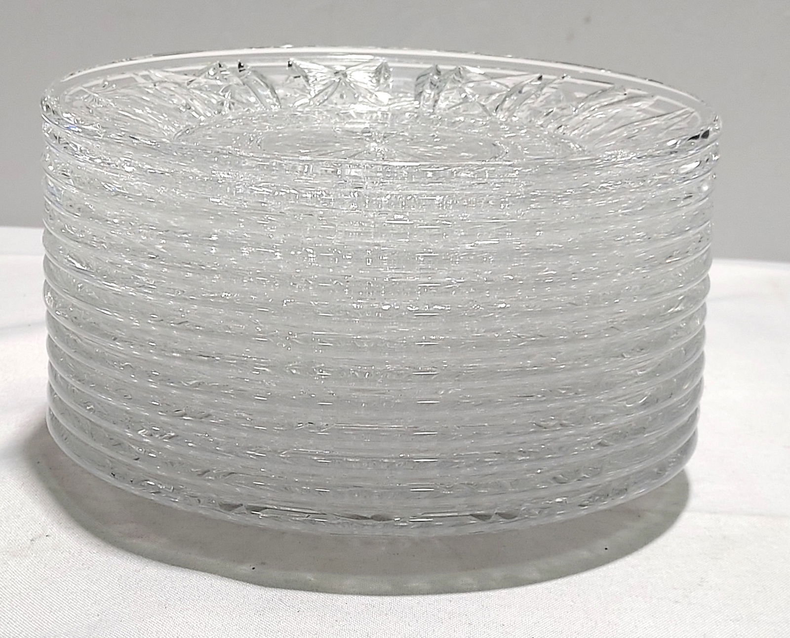 H1352 14 Waterford Crystal Plates 8" (1 of 6)