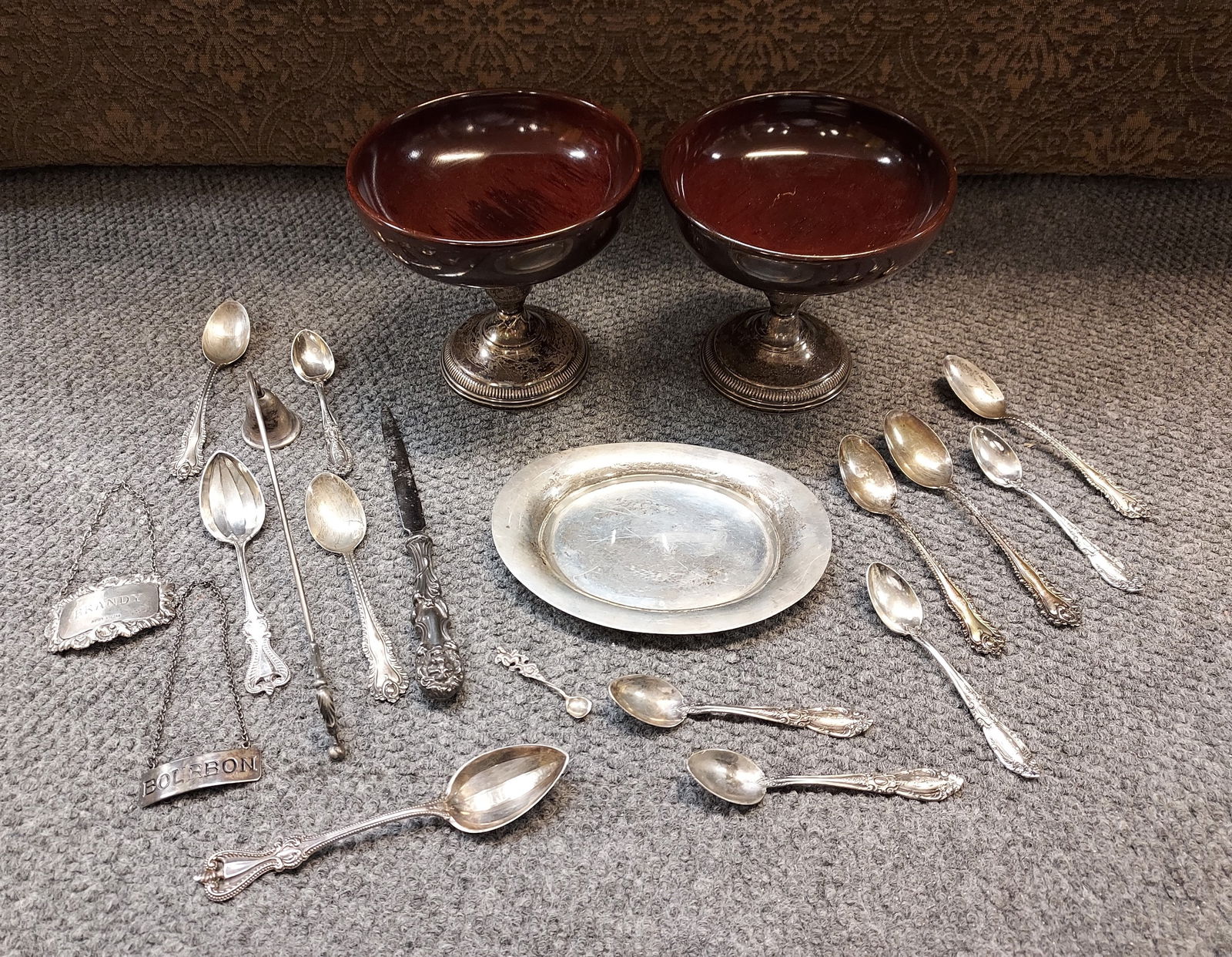 H??? An assortment of small sterling silver items (1 of 7)