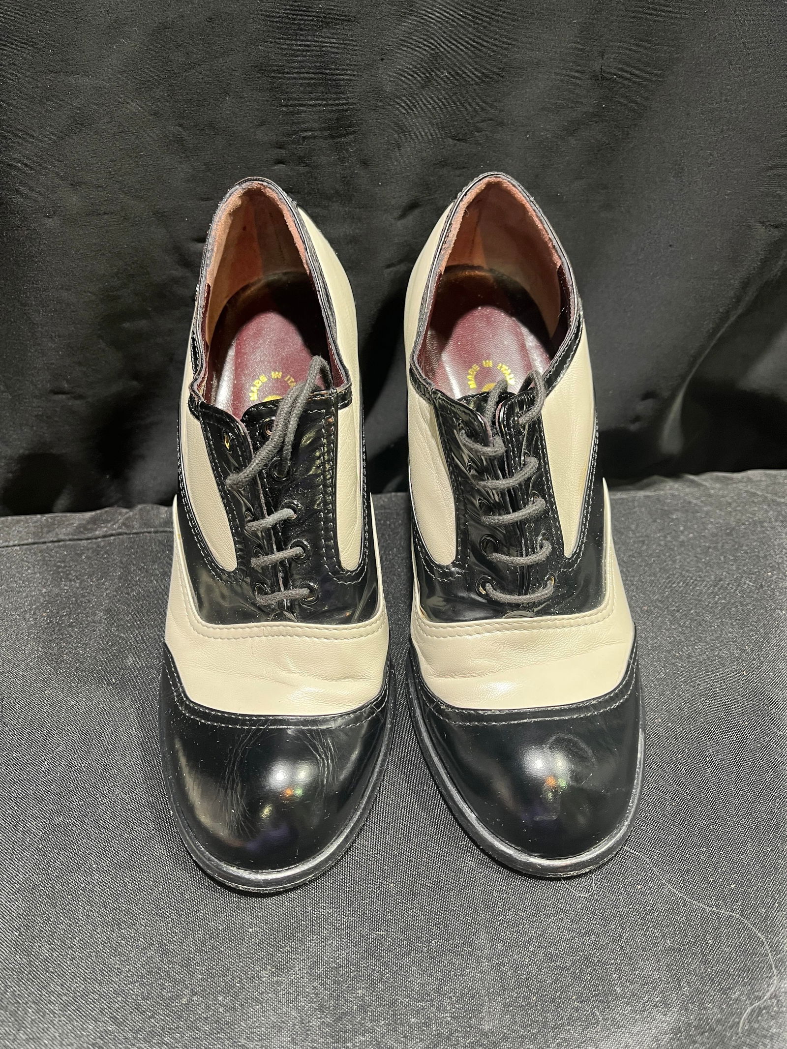 H723 Chanel Oxford style pumps (1 of 13)