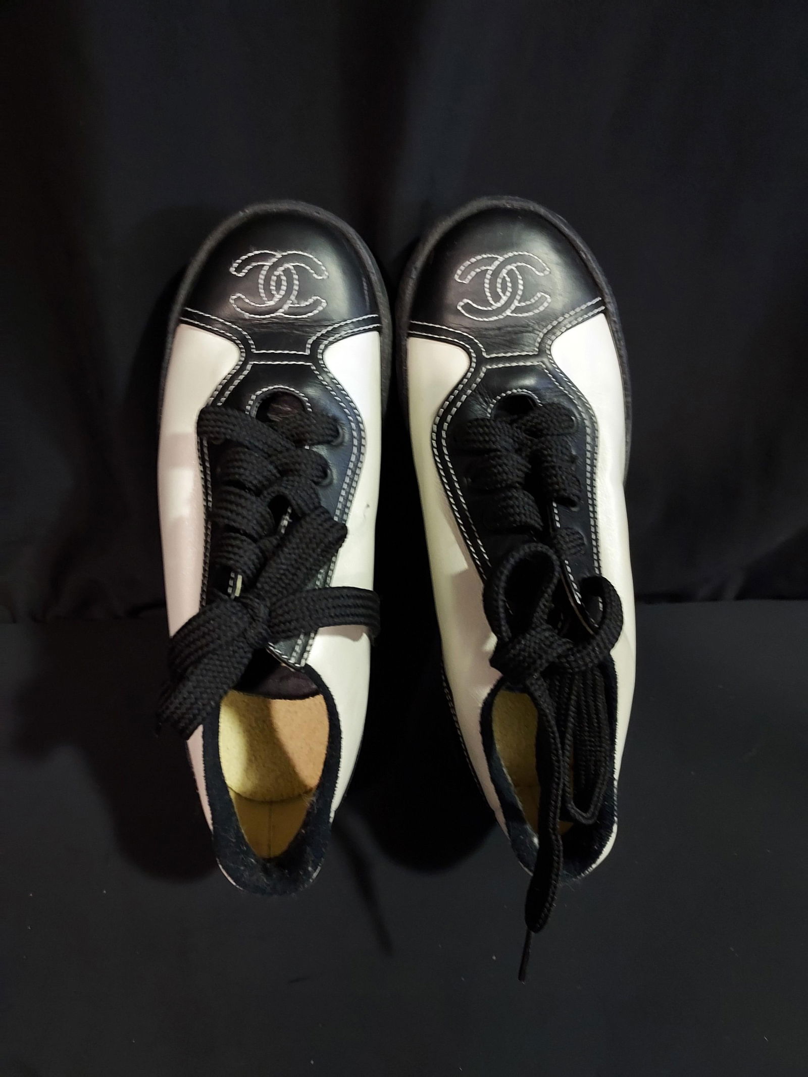H721 Chanel black and white sneakers (1 of 14)
